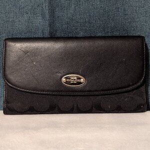 Coach Pebbled Leather Envelope Wallet Black - Used